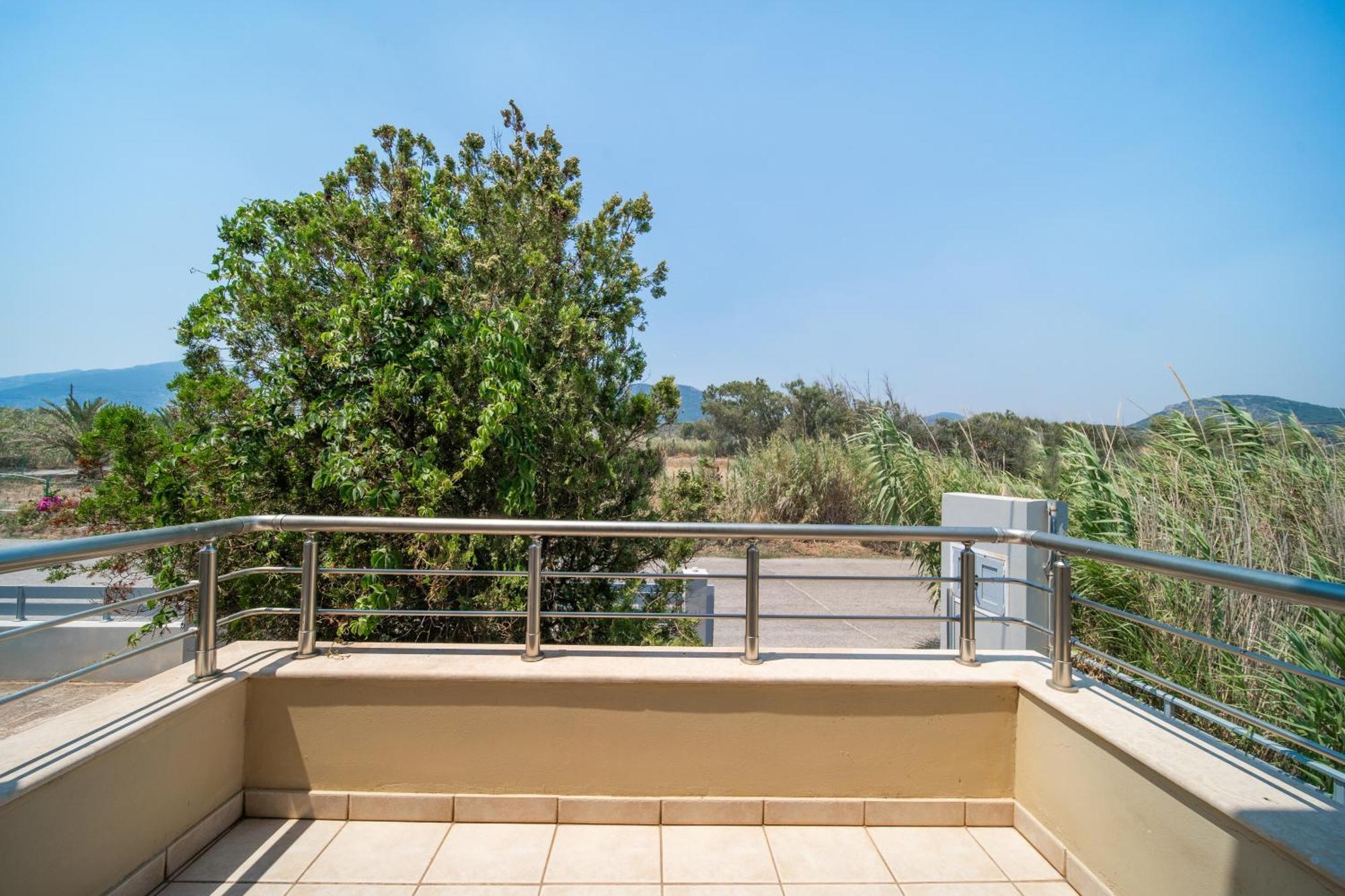 Spacious Beachfront Maisonettes With Stunning Views & A Private Beach Monemvasía Quarto foto